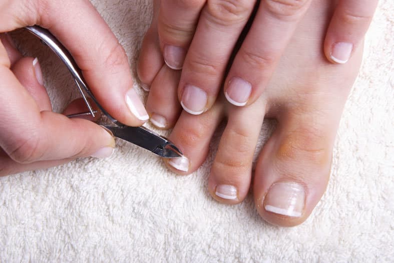 Как обрезать ногти на ногах | пилочка