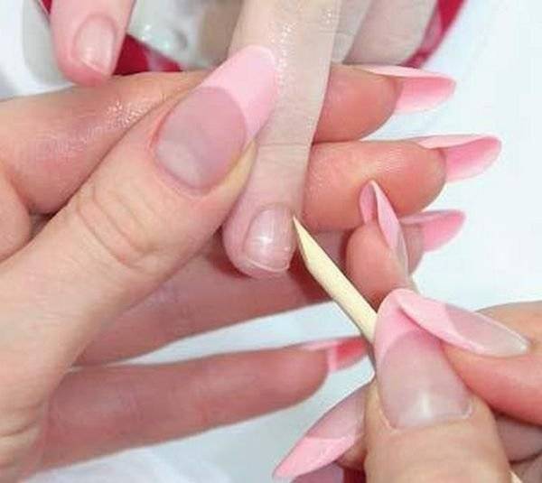 Наращивание девочке. Наращивание ногтей для детей. Как нарастить ногти детям. Ногти для детей наращивание ногтей. Апельсиновые палочки для маникюра.