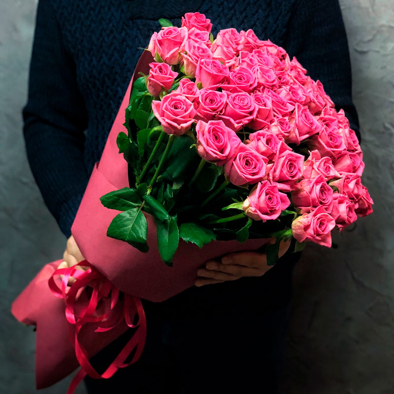 51 розовая роза Аква 60 см - купить цветы с доставкой | BUKETLAND