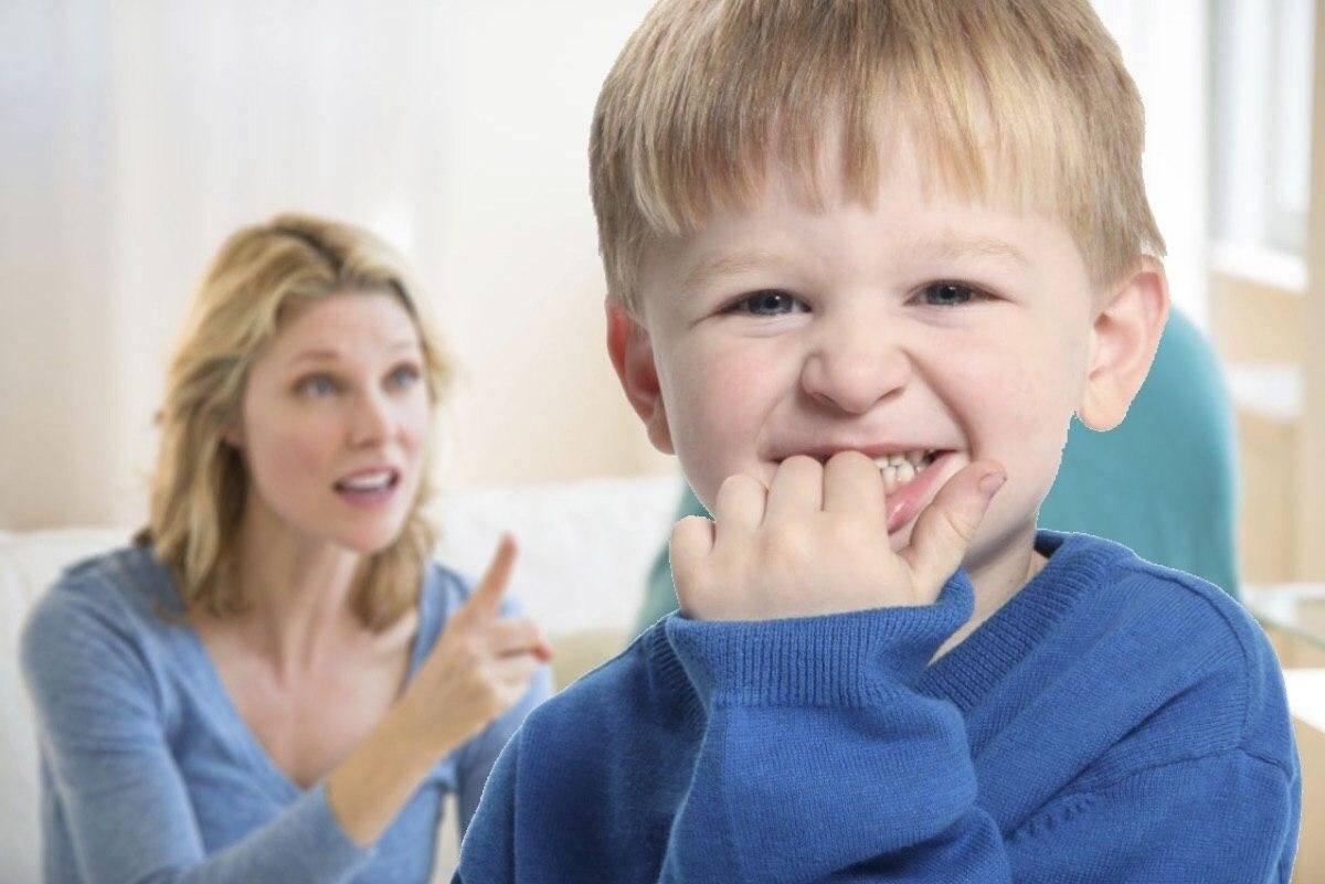 Почему ребенок грызет ногти и что делать?
