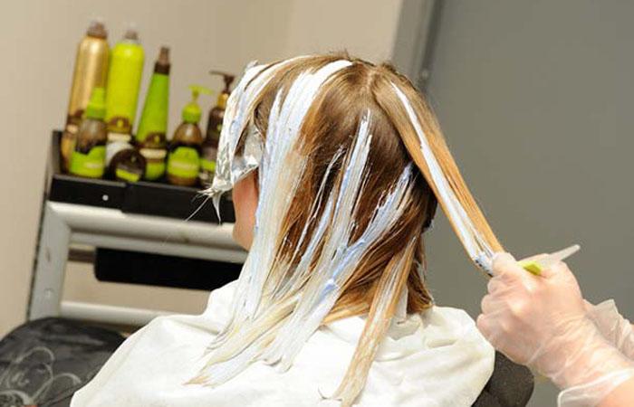 Как правильно осветлять волосы техника