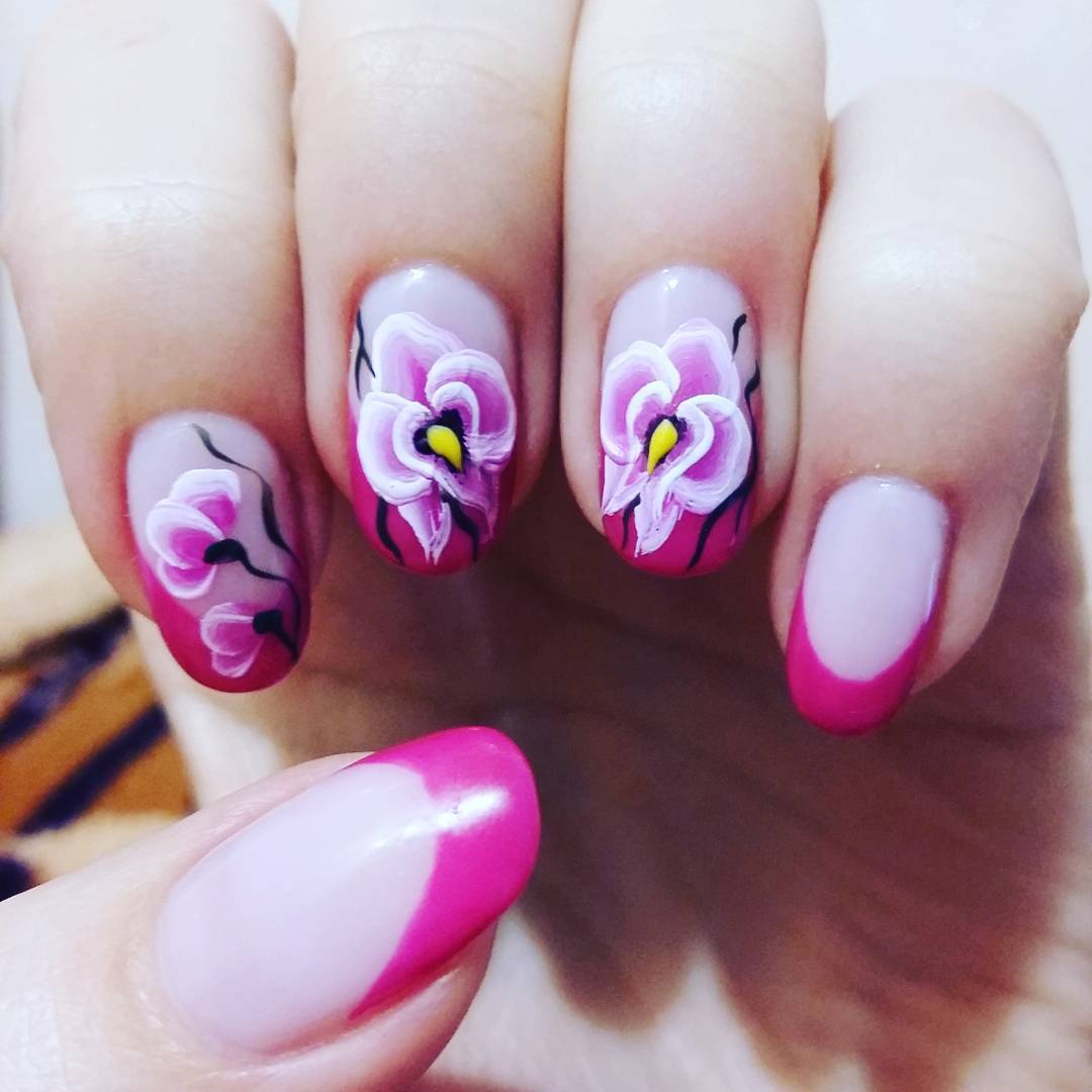 Китайские цветы на ногтях