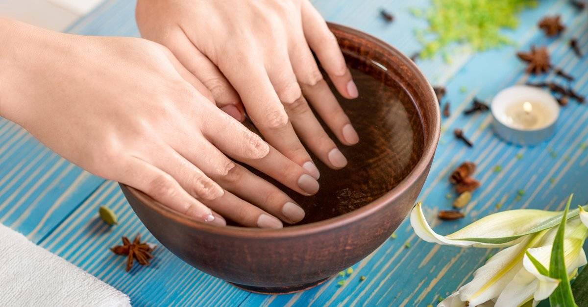 Морская соль для ногтей: применение в ванночках и др рецепты, польза и эффект