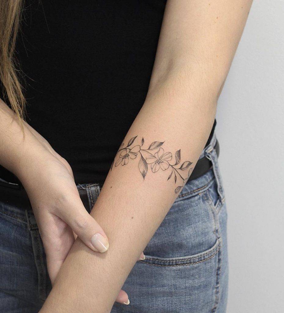 Красивые Татуировки вокруг руки для дев женщин