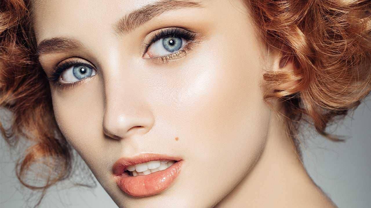 Выбор макияжа для рыжих волос и голубых глаз