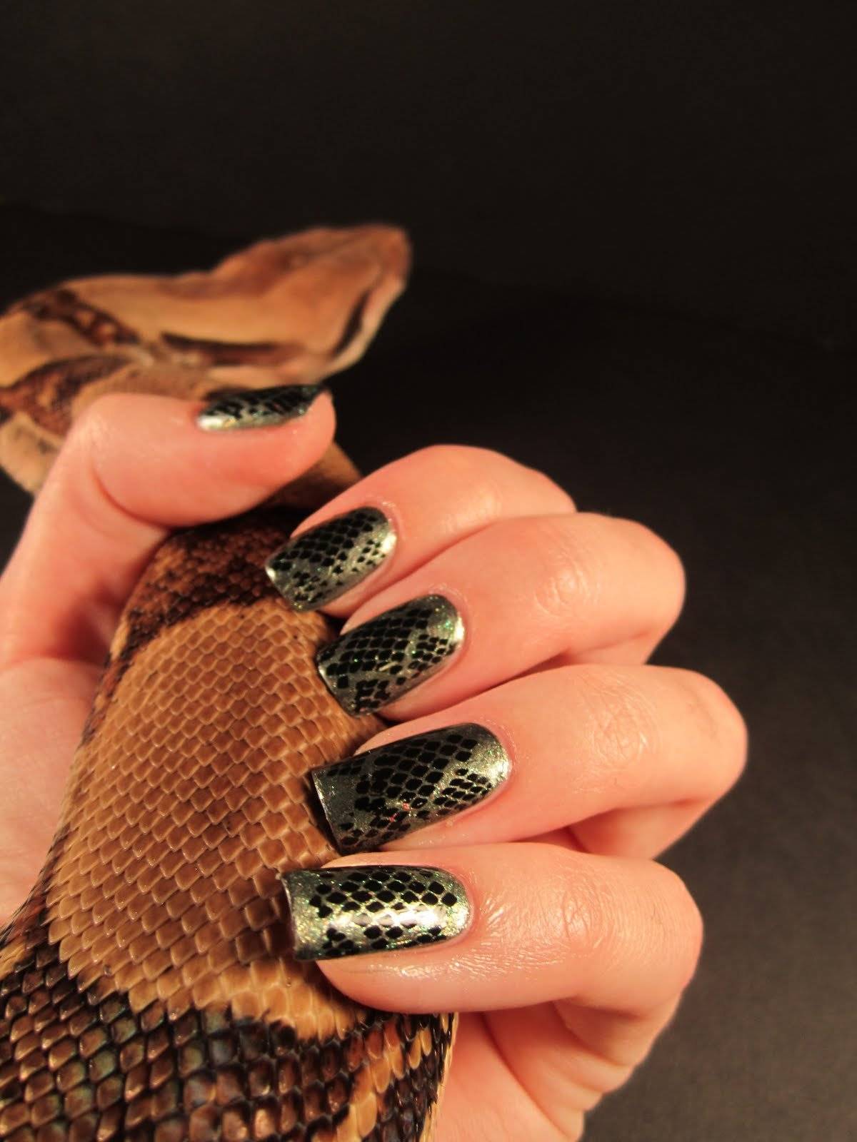 Змея на ногтях: дизайн, 100 фото маникюра с модными рисунками