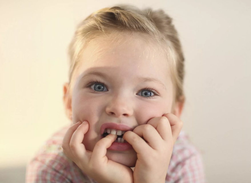 Что делать если ребенок грызет ногти? полезные советы и причины