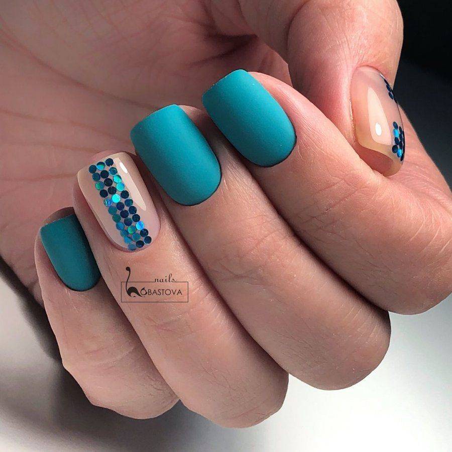 Дизайн ногтей в бирюзовом цвете фото