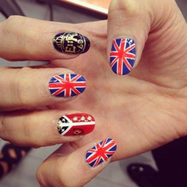 Как сделать британский флаг на ногтях