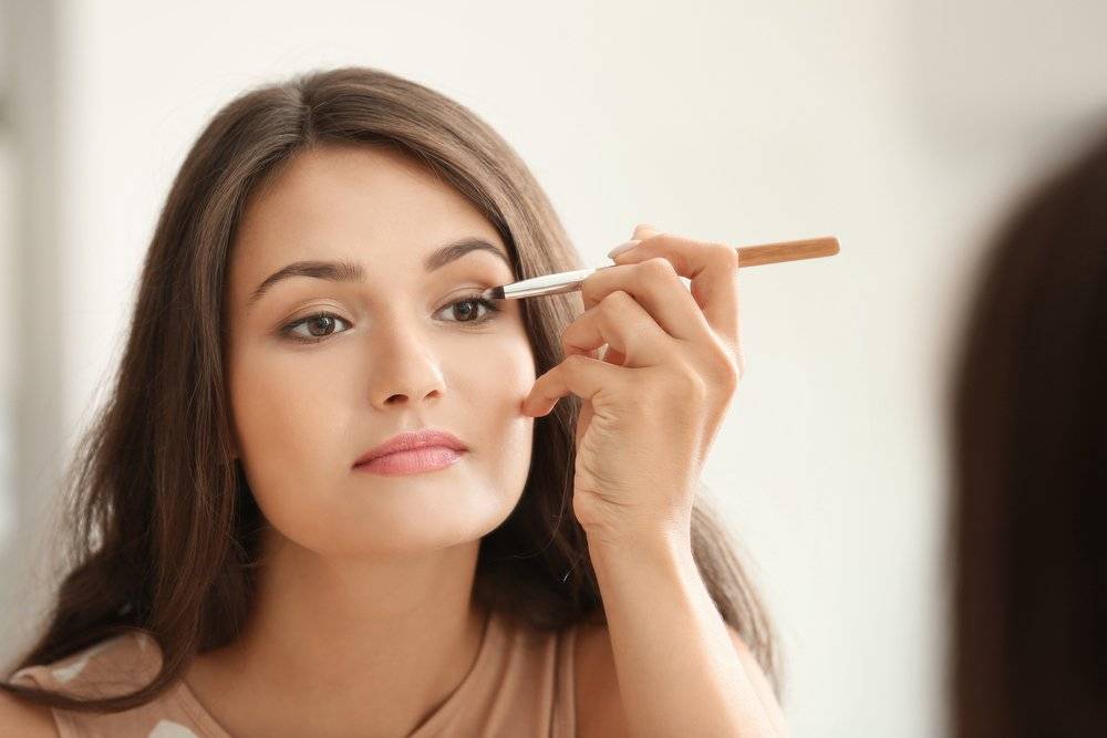 Как правильно делать макияж в домашних условиях