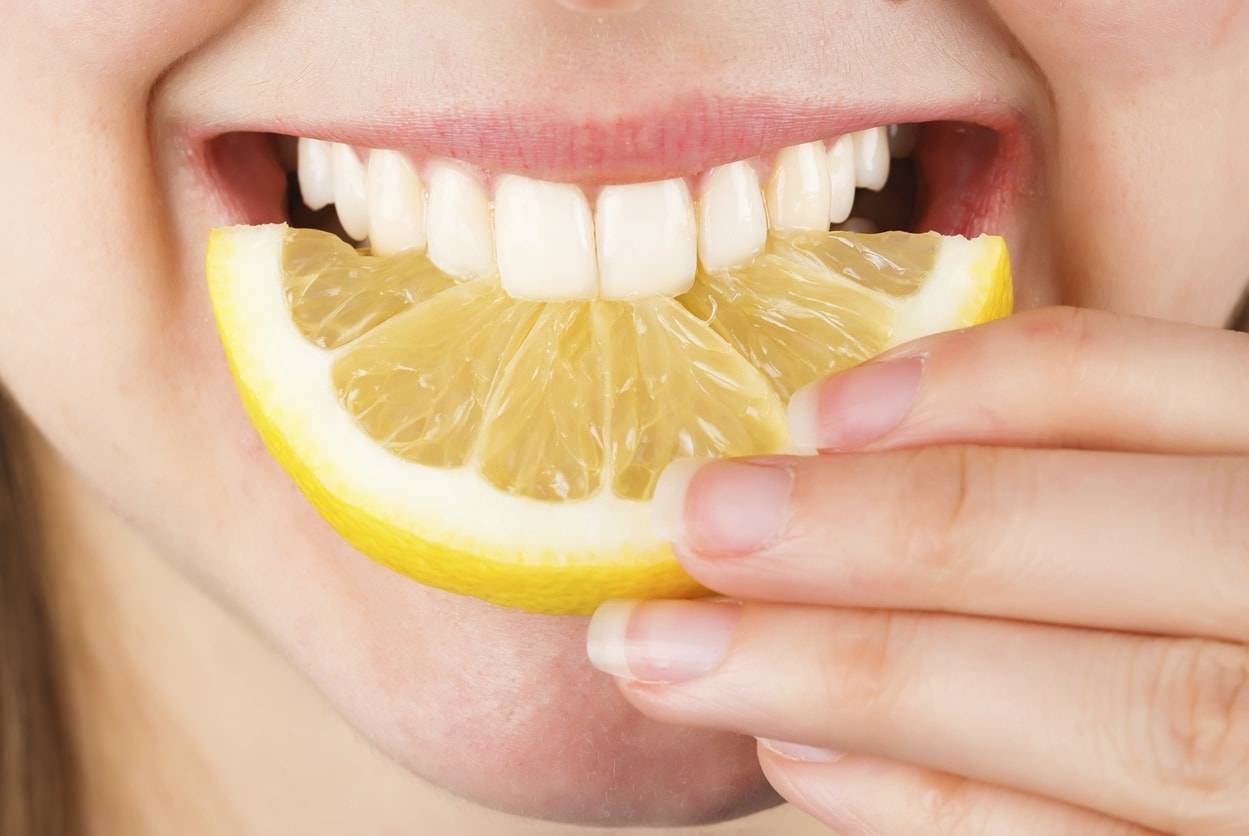 Как отбелить зубы дома без вреда для эмали? | дентарт