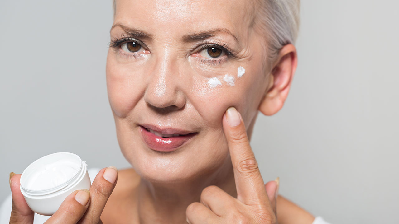 Уход за кожей лица после 40 - антивозрастной уход | клиника "отражение"