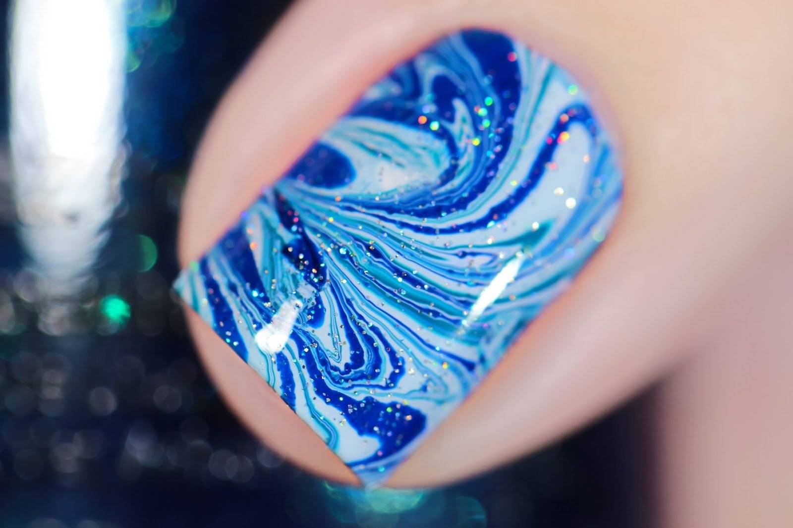Водный маникюр, создаем красивый nail art на воде