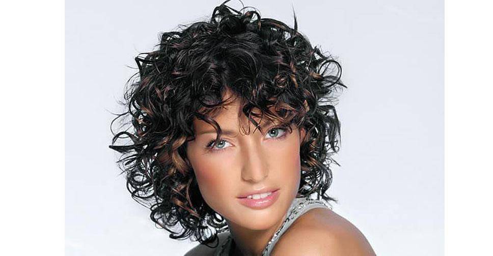 Эффект мокрых волос: особенности и секреты стильной укладки