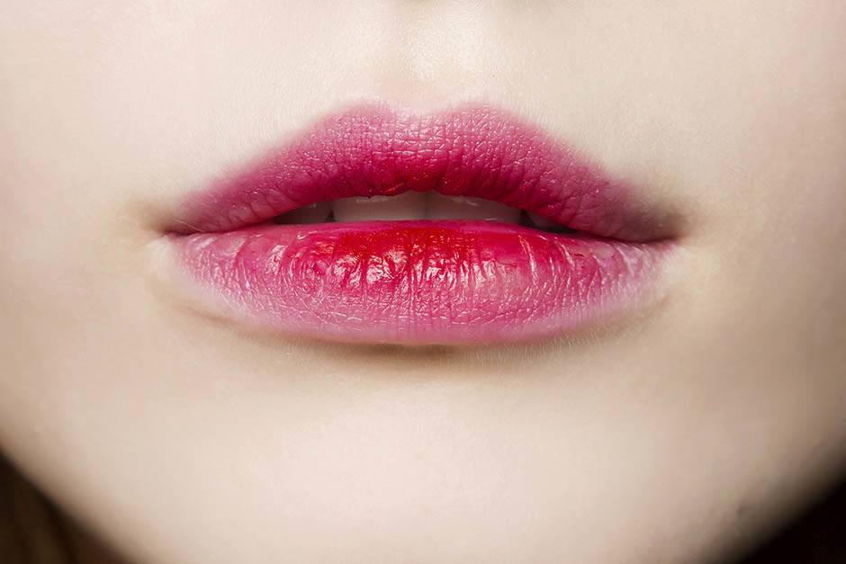 Как правильно красить губы помадой и карандашом, фото и видео » womanmirror
как правильно красить губы помадой и карандашом, фото и видео