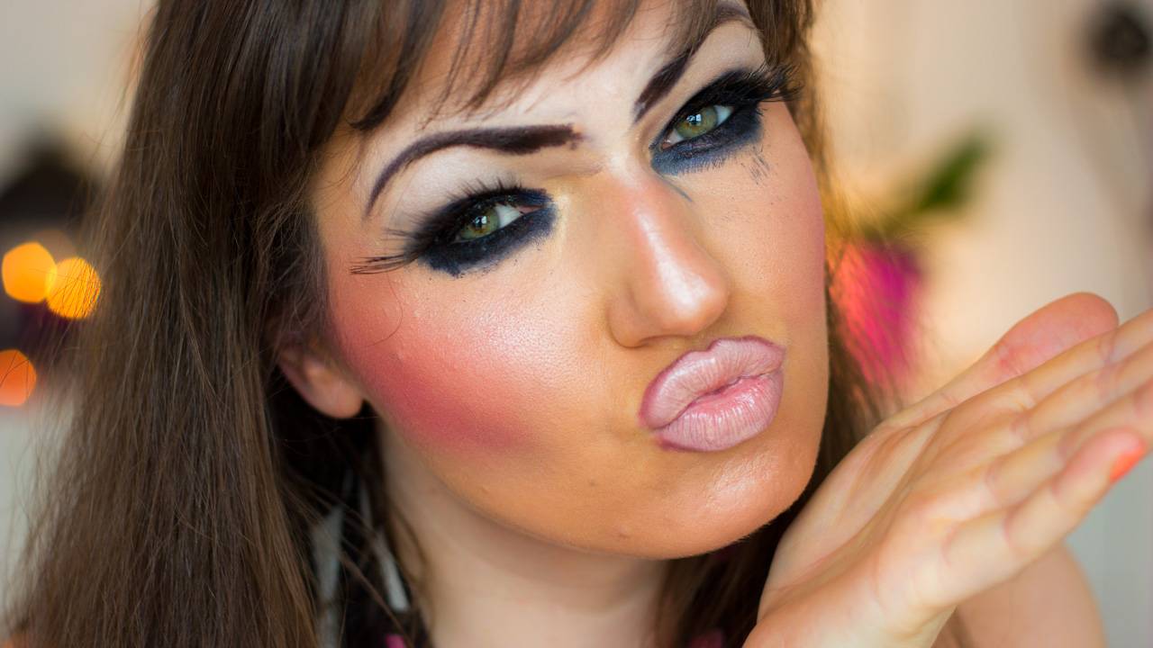 Как сделать не вульгарный макияж