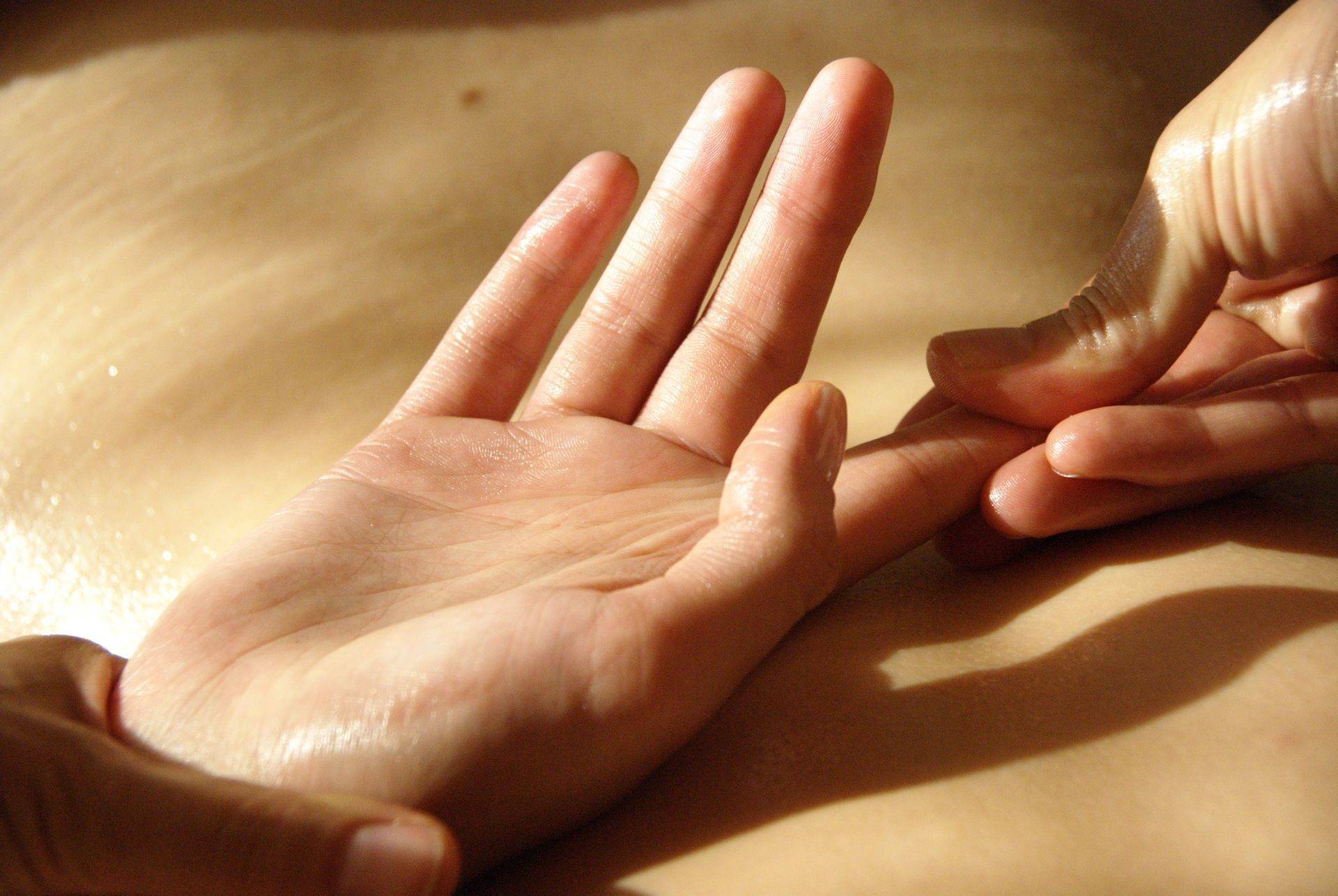 Китайский массаж пальцев: оздоровление за 1 минуту в день