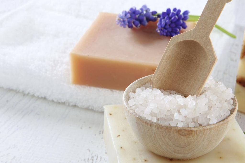 Как употреблять соль для ванн?